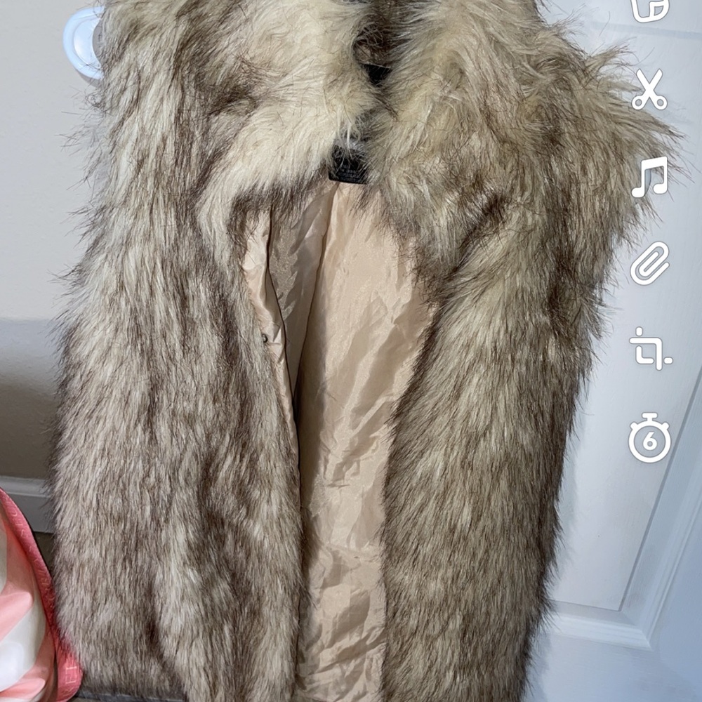 Fur vest